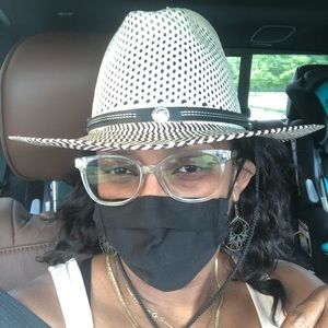 Meet your Posher, Geneise